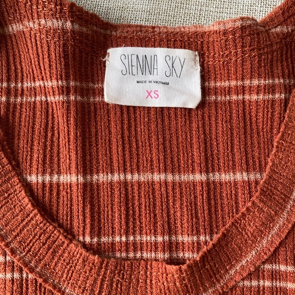 Size Small Bundle - Picture 4 of 8